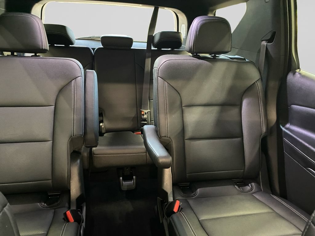 Certified 2025 Chevrolet Traverse LT AWD/4WD image 13