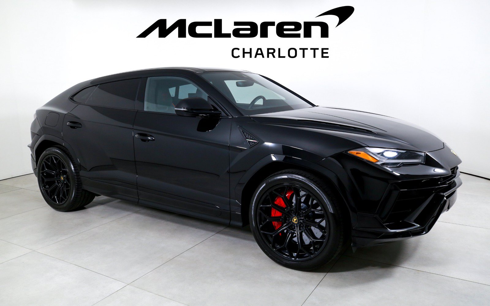 Used 2023 Lamborghini Urus S AWD/4WD image 2