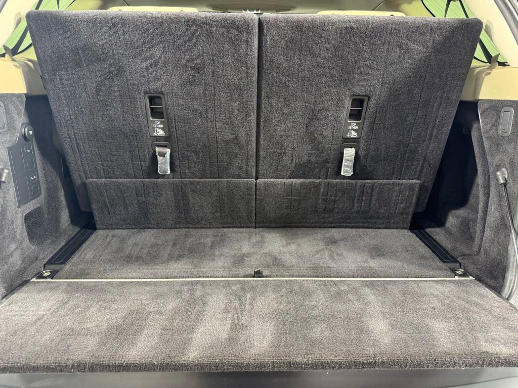 Used 2019 Land Rover Discovery SE image 27