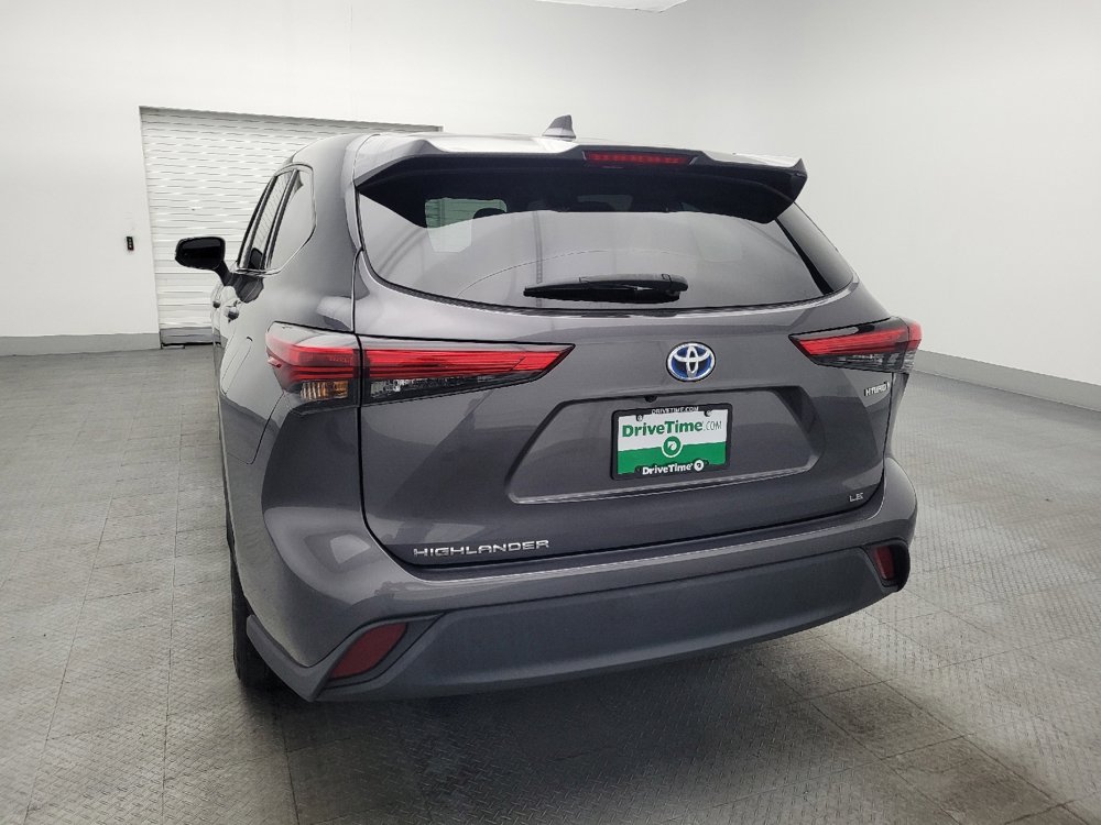 Used 2021 Toyota Highlander LE image 6