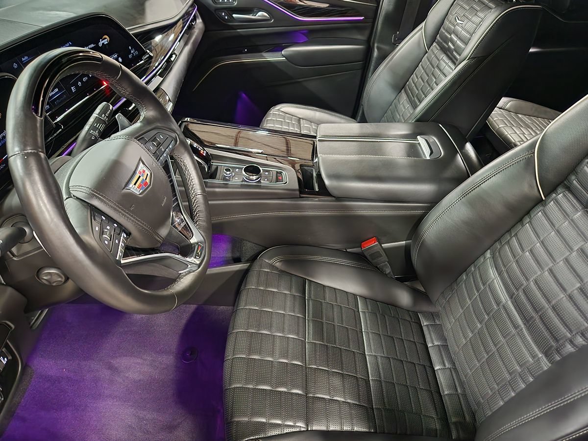 Used 2023 Cadillac Escalade V AWD/4WD image 31