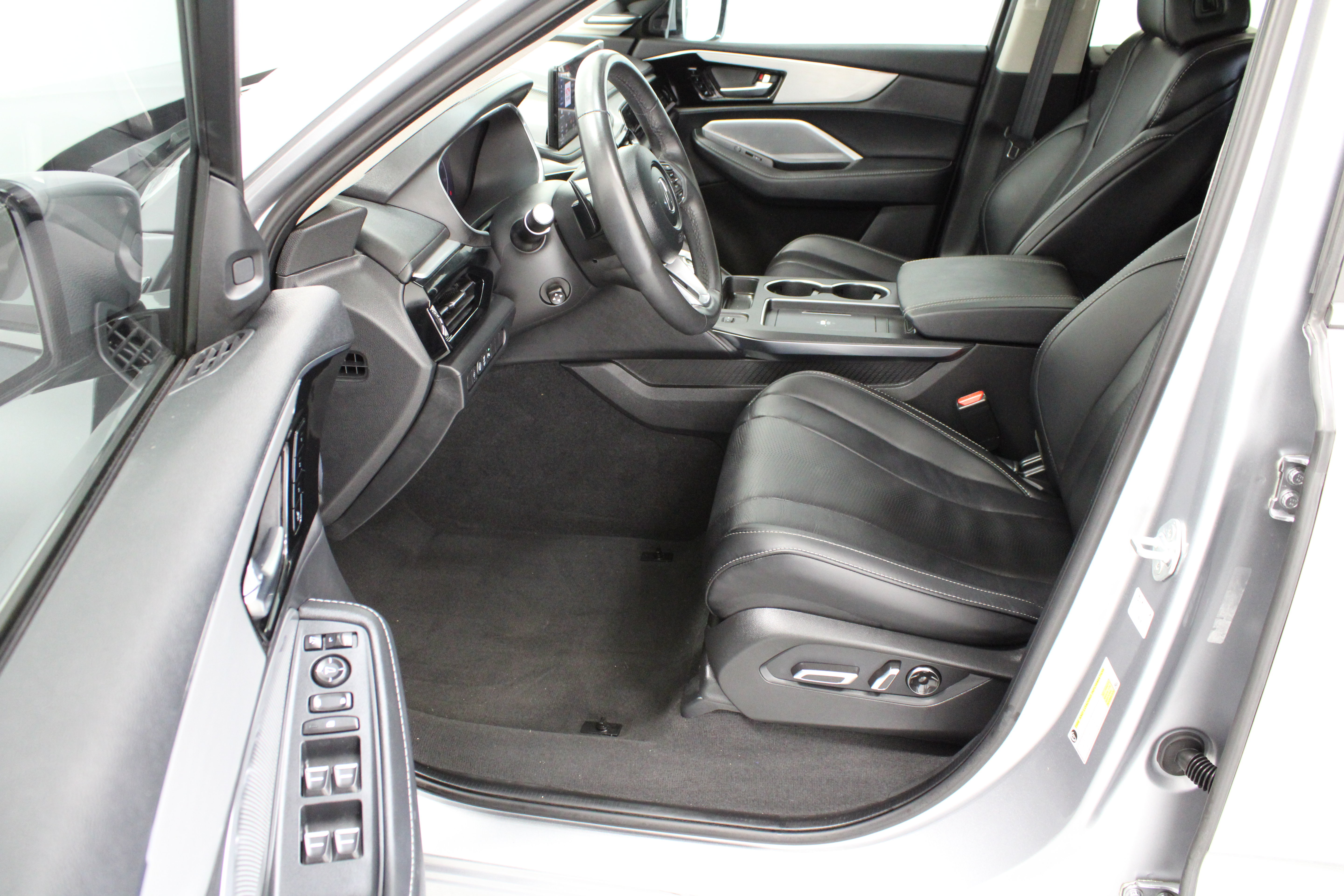 Used 2025 Acura MDX w/ Technology Package AWD/4WD image 14
