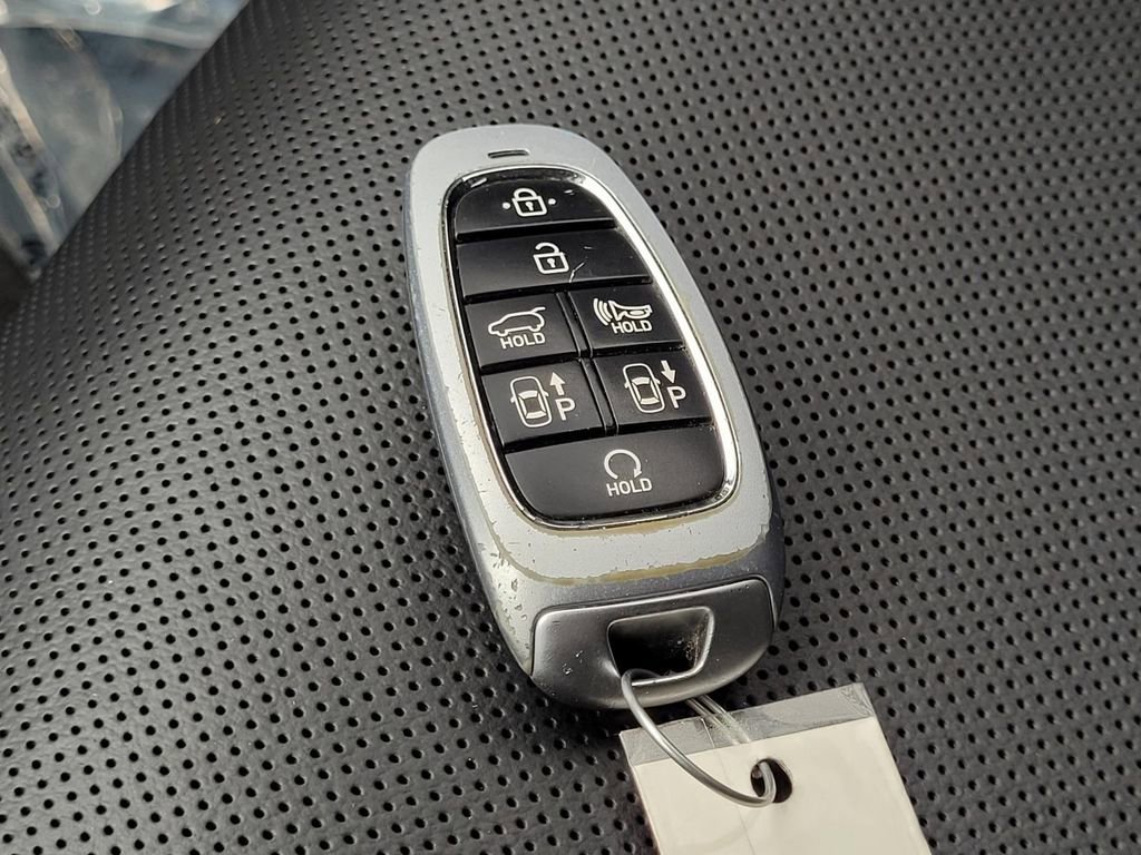 Used 2023 Hyundai Tucson Limited image 25