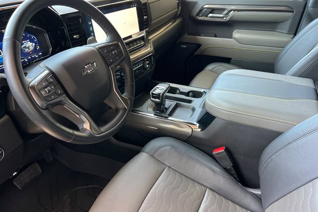 Used 2023 Chevrolet Silverado 1500 ZR2 w/ Technology Package AWD/4WD image 10