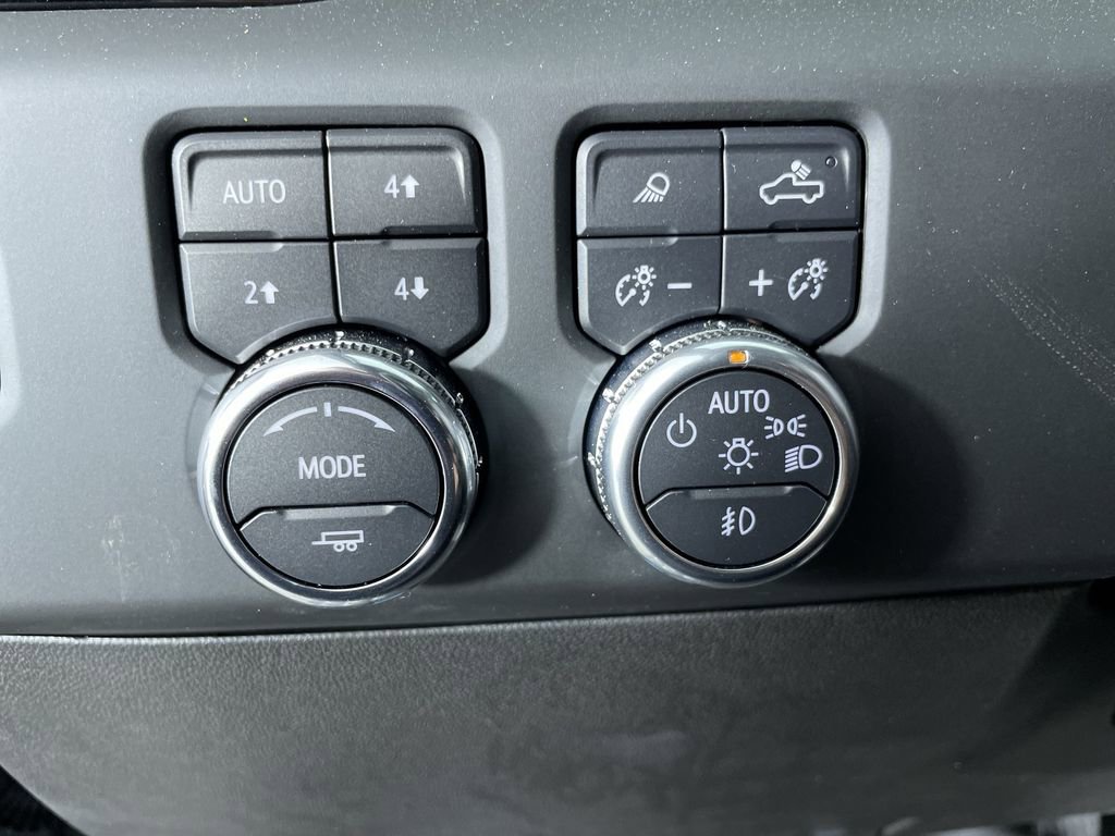 Used 2025 GMC Sierra 2500 AT4 w/ Technology Package image 35