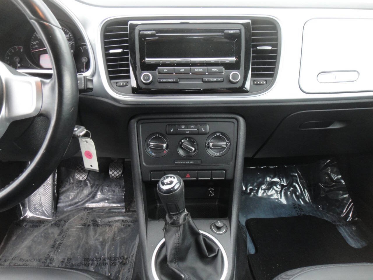 Used 2012 Volkswagen Beetle 2.5 FWD image 13