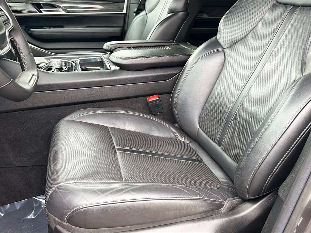 Used 2022 Jeep Wagoneer Series II AWD/4WD image 38