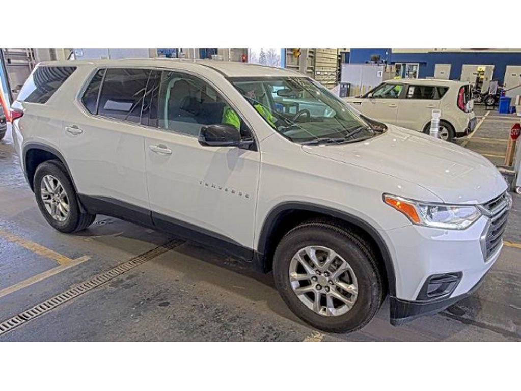 Used 2020 Chevrolet Traverse LS FWD image 3