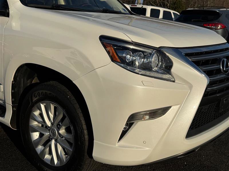 Used 2019 Lexus GX 460 image 19