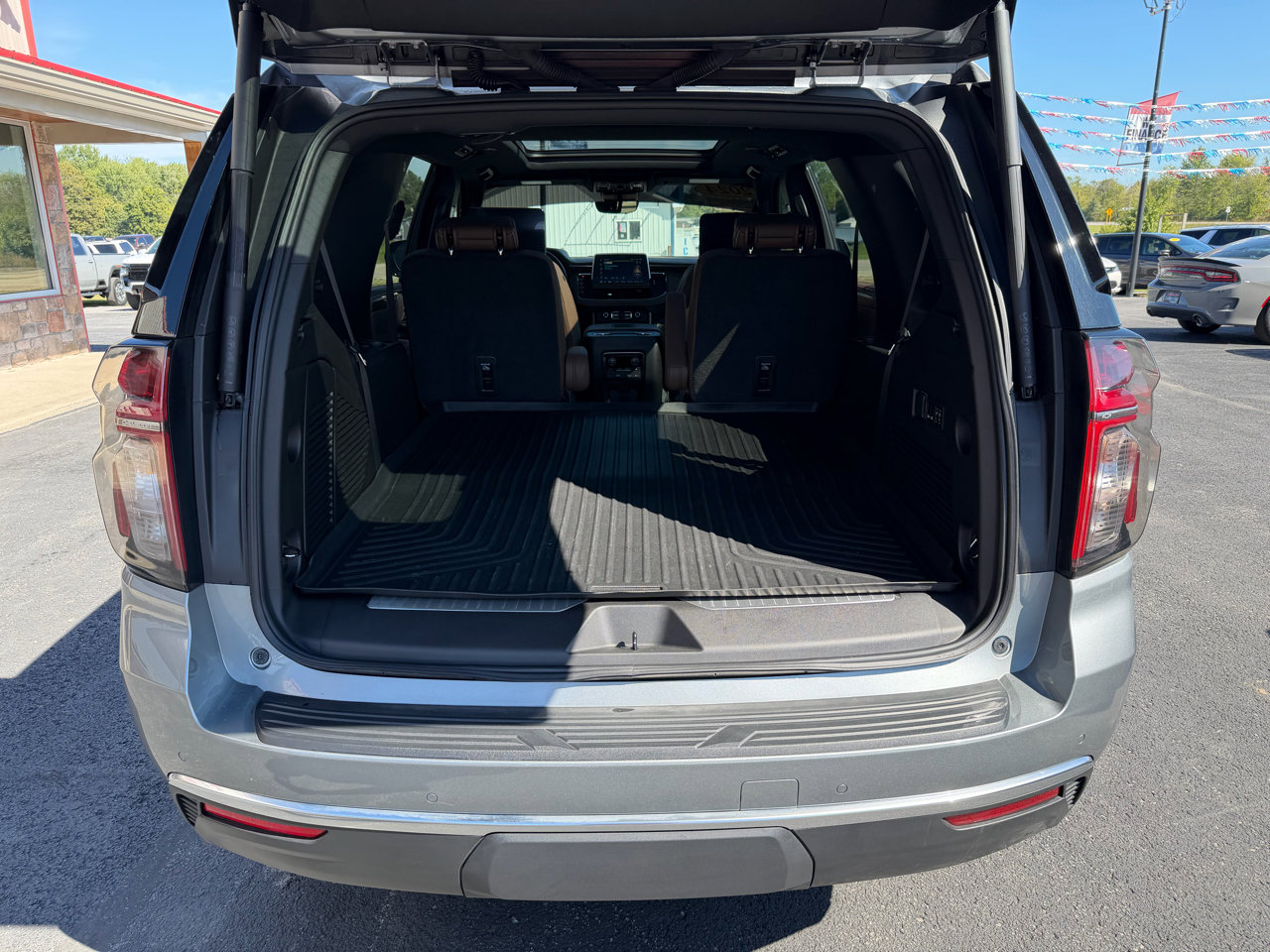Used 2024 Chevrolet Tahoe High Country w/ Advanced Technology Package image 6