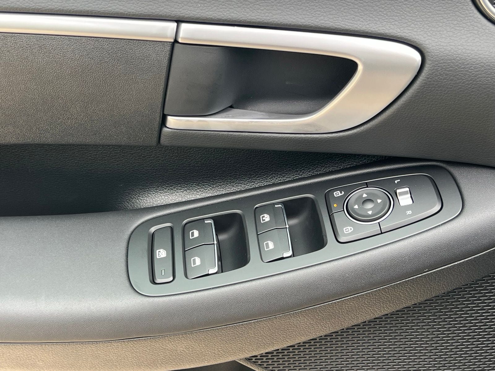 New 2026 Hyundai Sonata SE FWD image 23