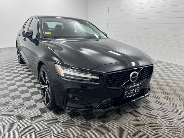Used 2024 Volvo S60 B5 Plus AWD/4WD image 1