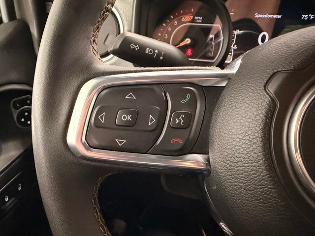Used 2024 Jeep Wrangler Unlimited Sahara w/ Technology Group AWD/4WD image 29
