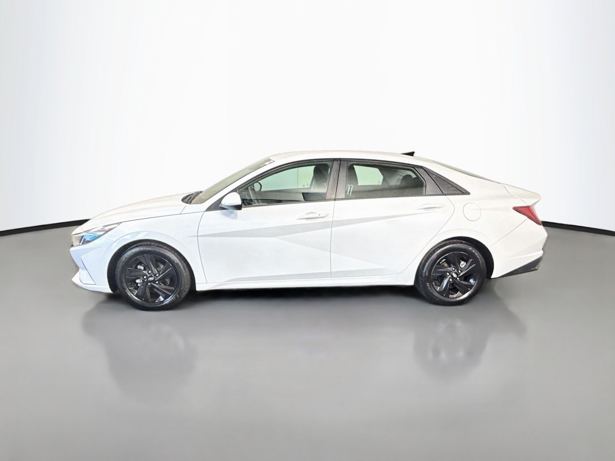 Used 2021 Hyundai Elantra SEL FWD image 6