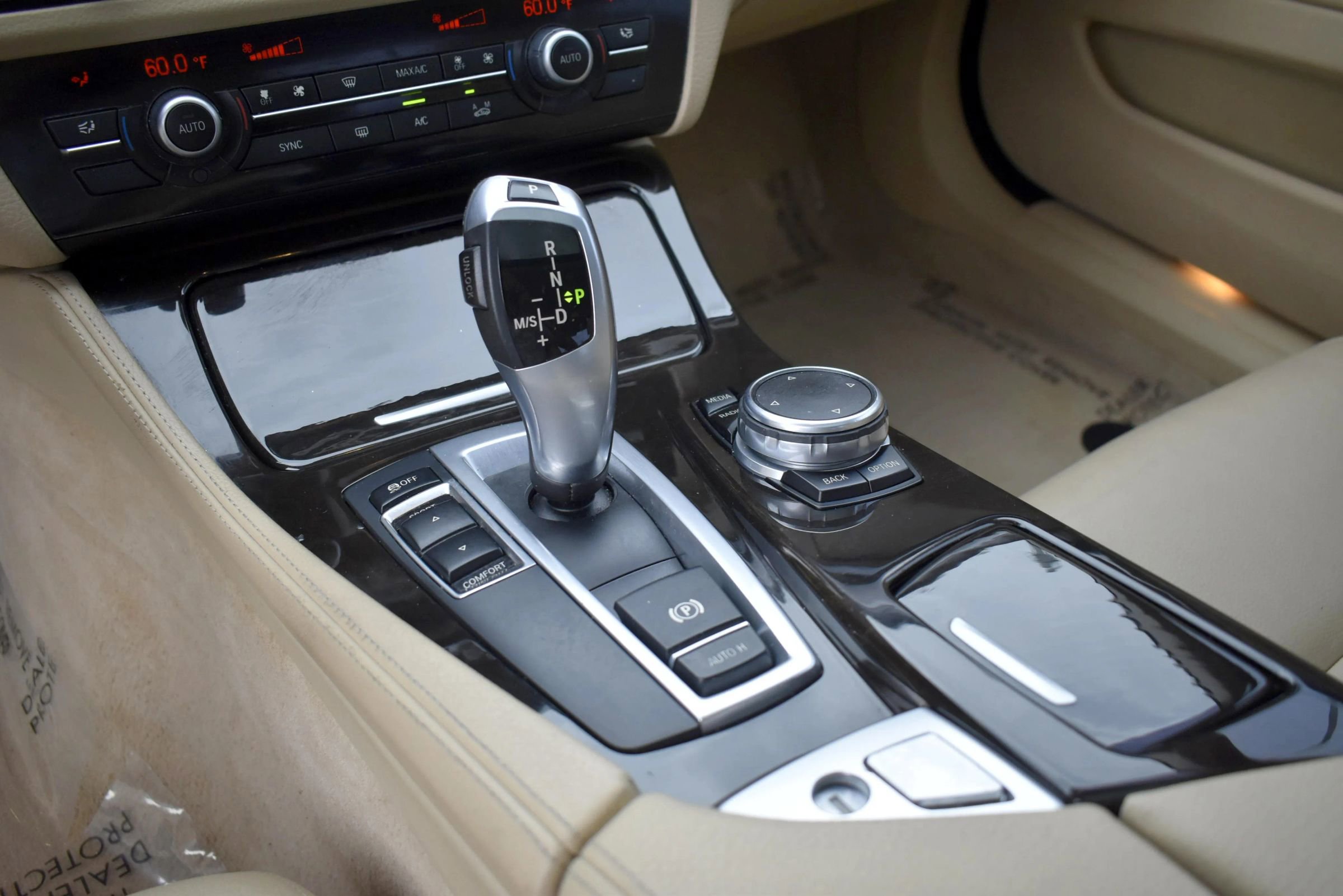 Used 2015 BMW 528i Sedan image 25