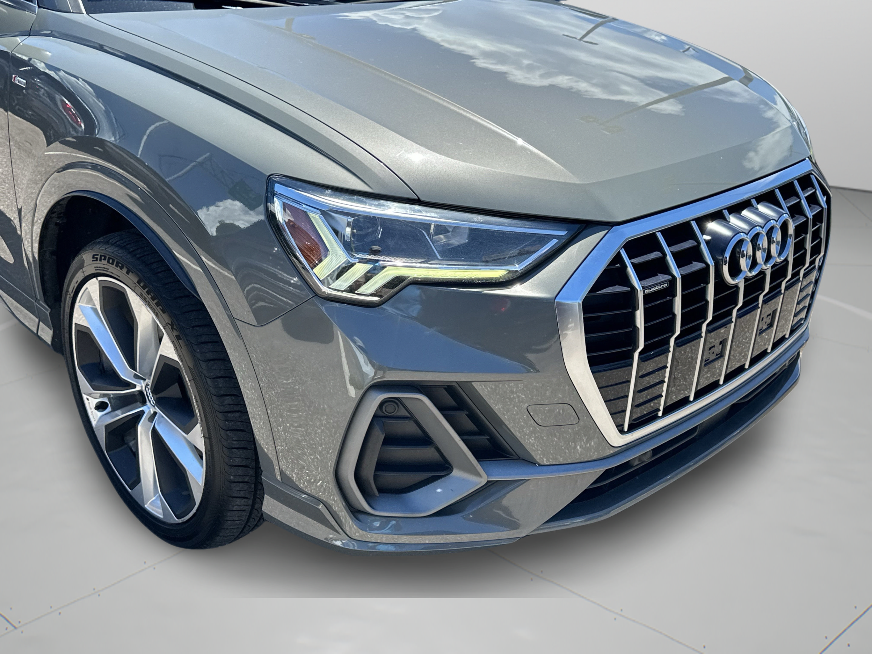 Used 2019 Audi Q3 2.0T Premium Plus w/ Premium Plus Package AWD/4WD image 37