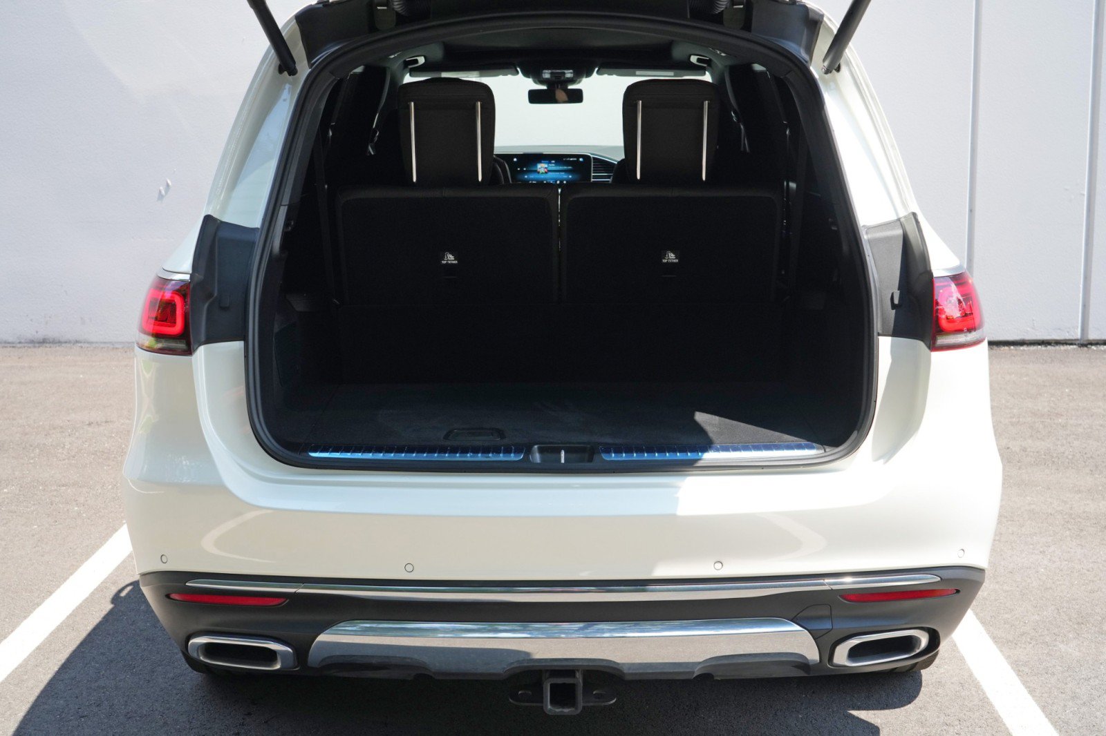 Used 2022 Mercedes-Benz GLS 450 4MATIC w/ Warmth & Comfort Package image 10