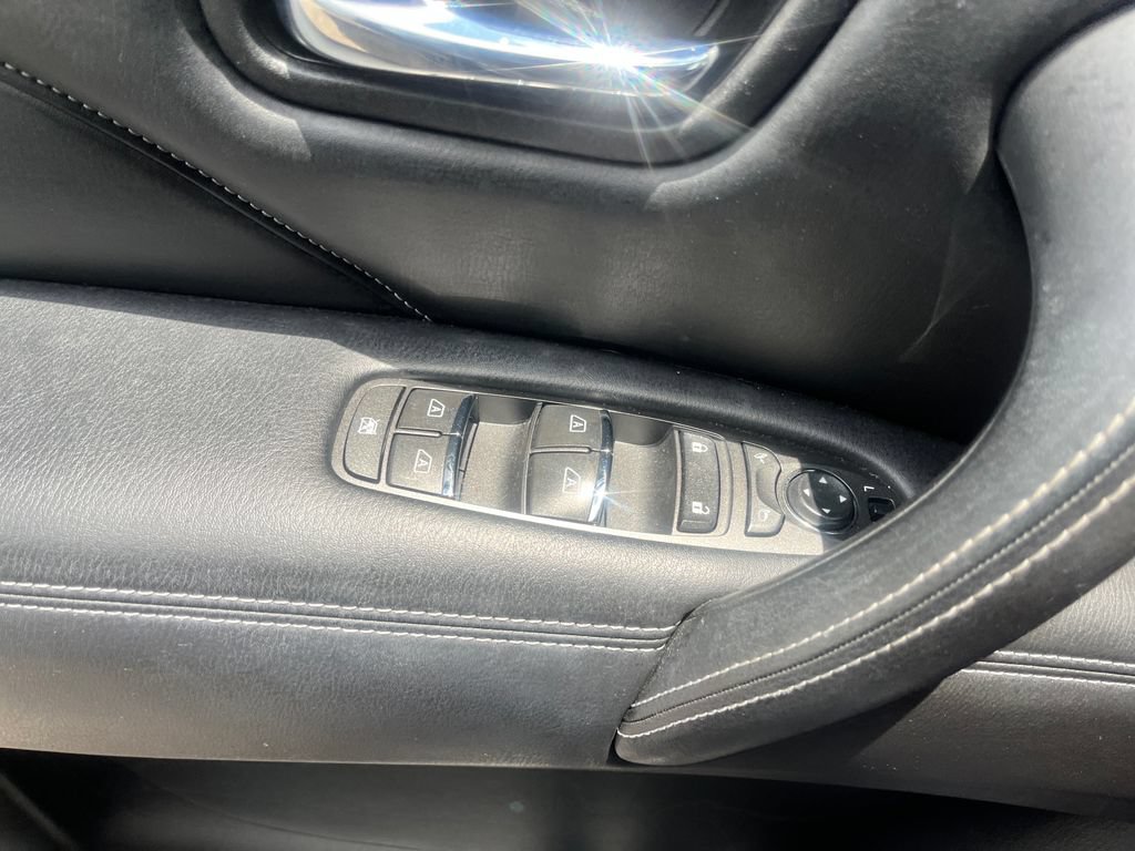 Used 2018 INFINITI QX80 4WD w/ Driver Assistance Package image 11