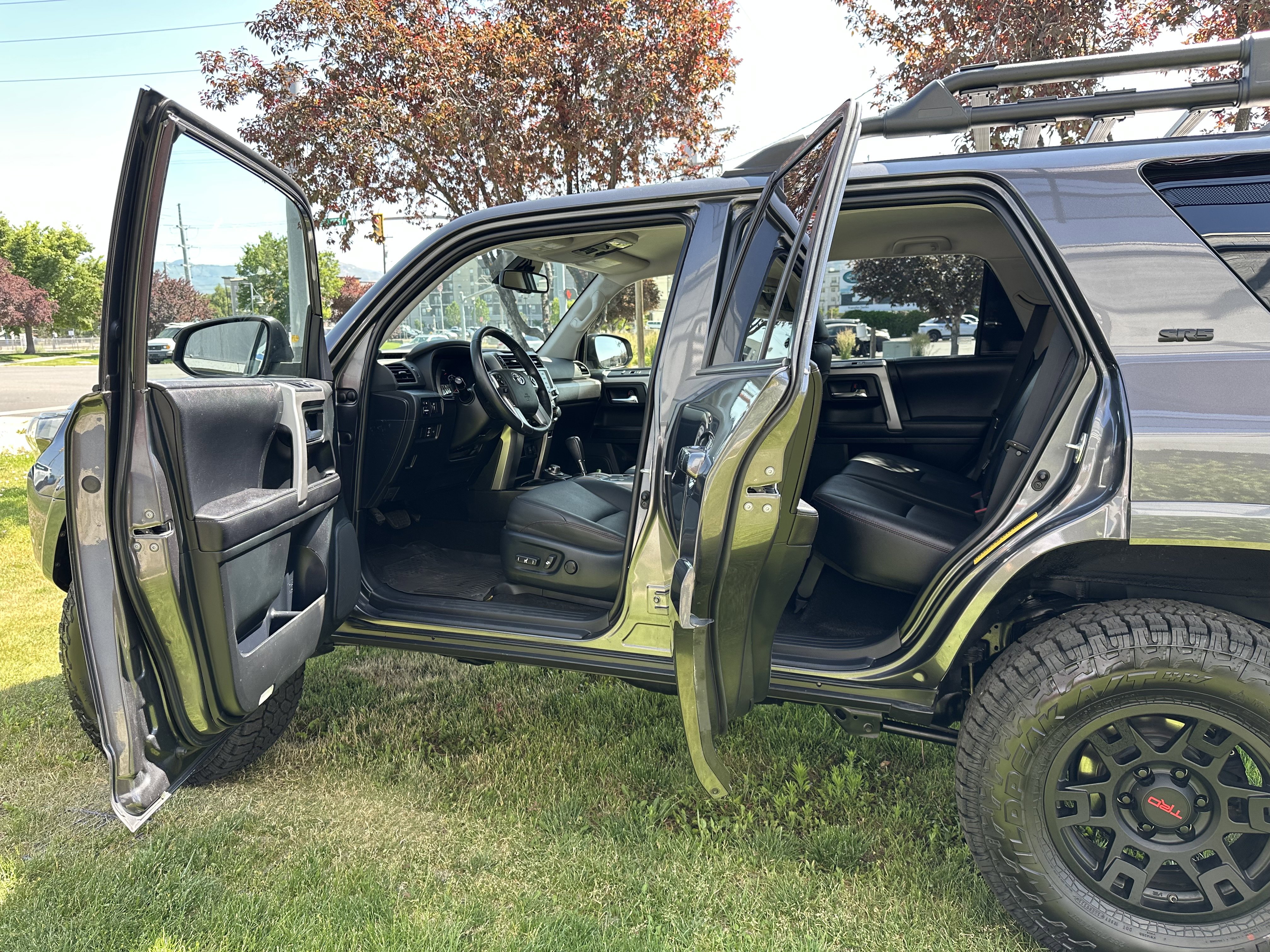 Used 2022 Toyota 4Runner Trail Special Edition AWD/4WD image 21