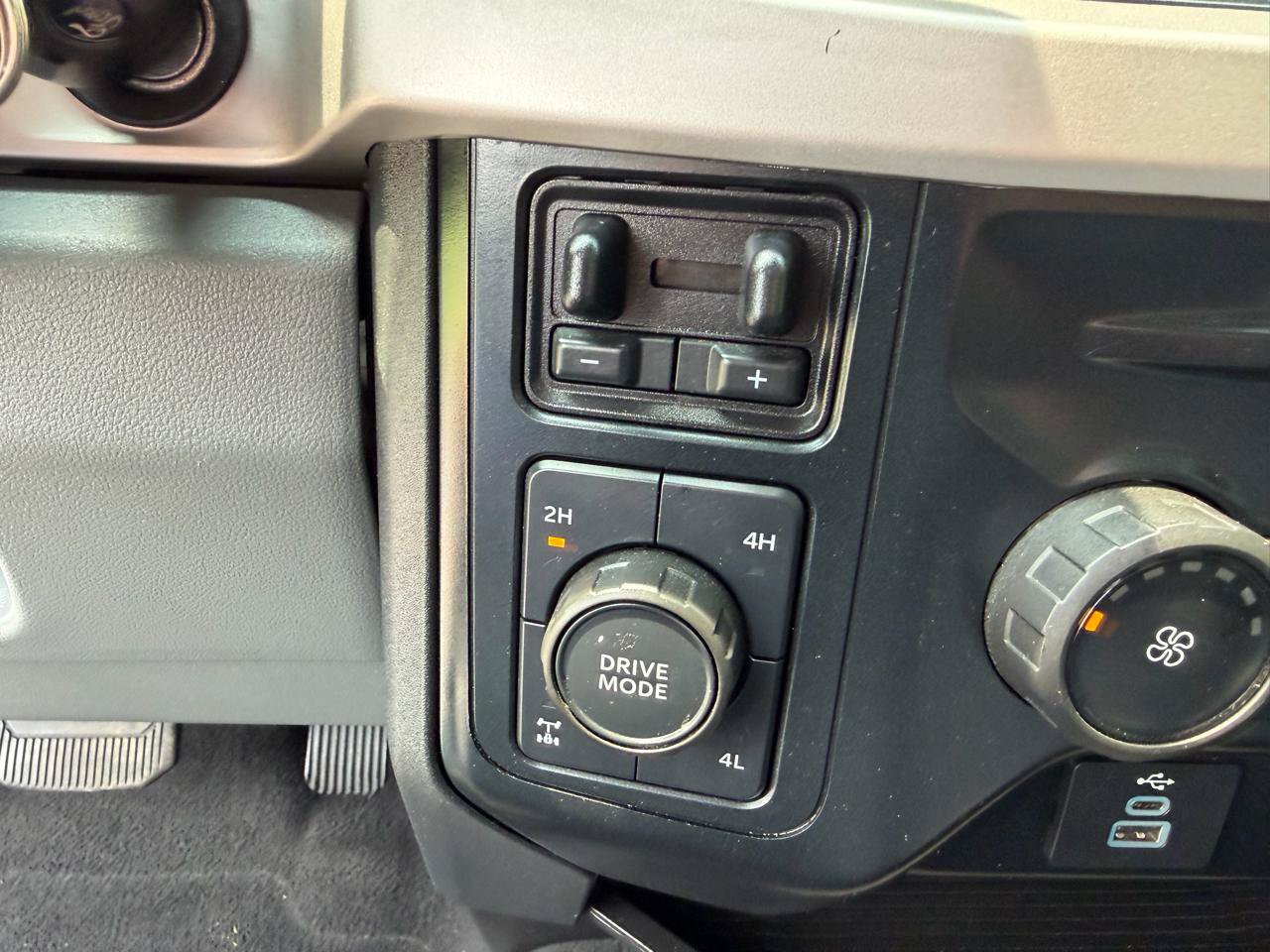 Used 2023 Ford F350 XL w/ STX Appearance Package AWD/4WD image 30
