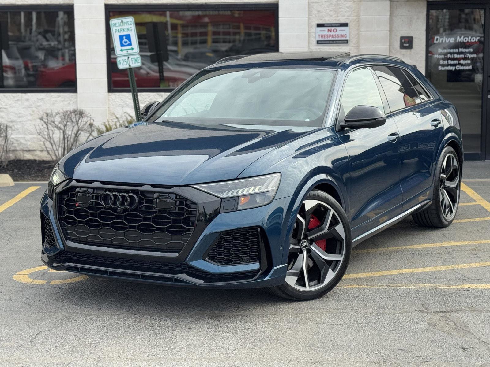 Used 2021 Audi RS Q8 w/ Black Optic Package image 4