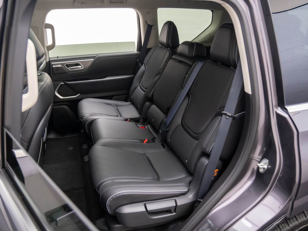 New 2026 INFINITI QX80 Luxe w/ Cargo Package image 16