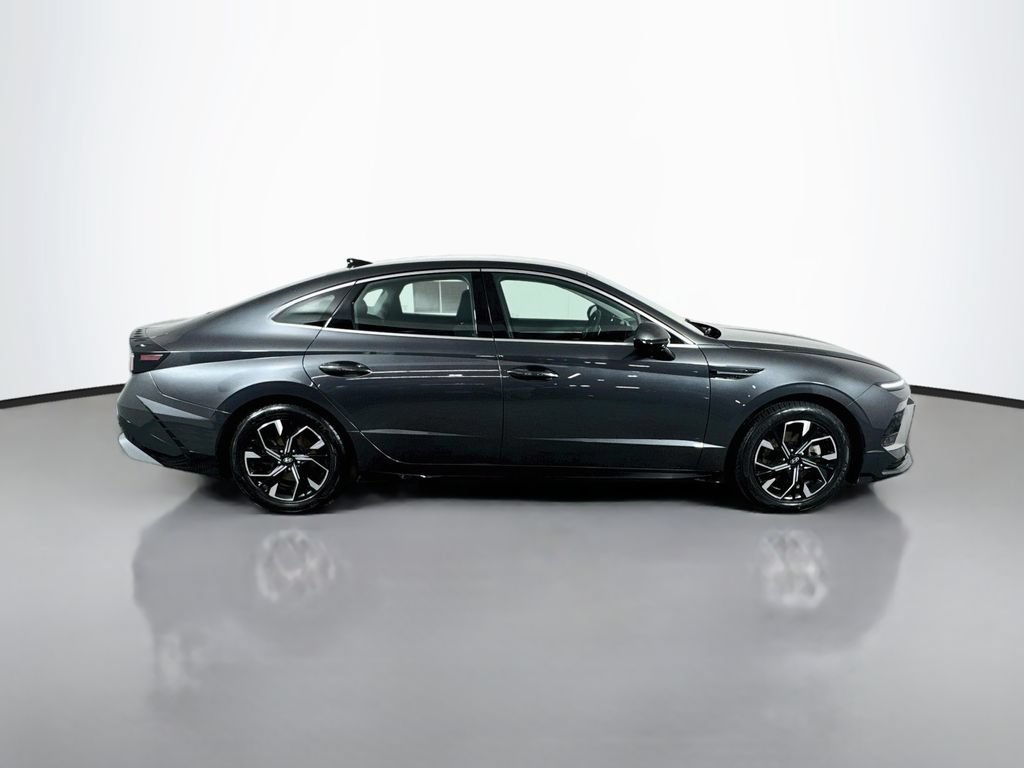 Used 2024 Hyundai Sonata SEL FWD image 9