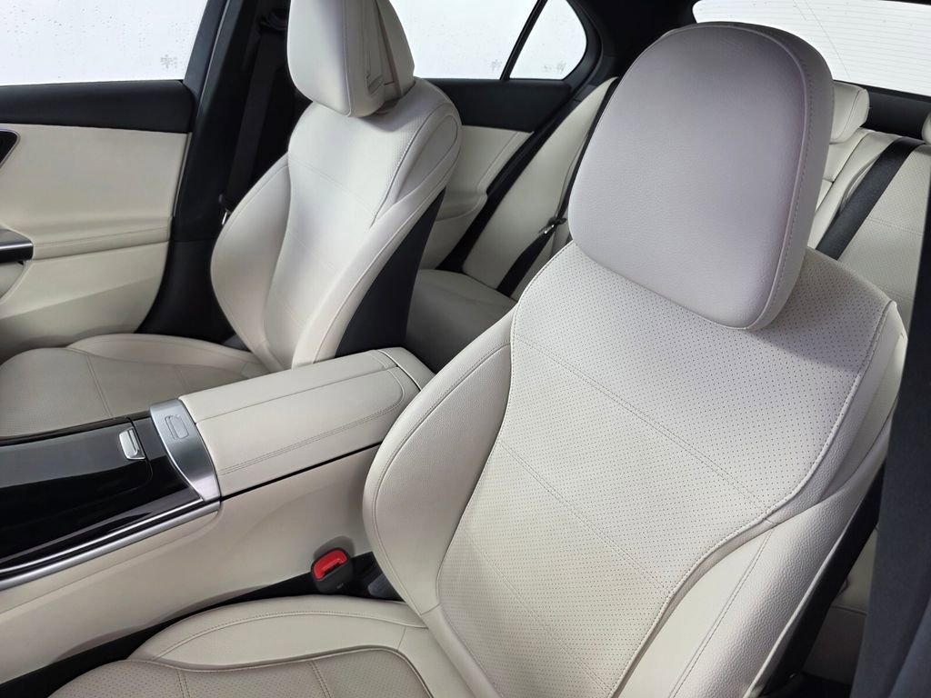 Certified 2025 Mercedes-Benz C 300 Sedan image 11