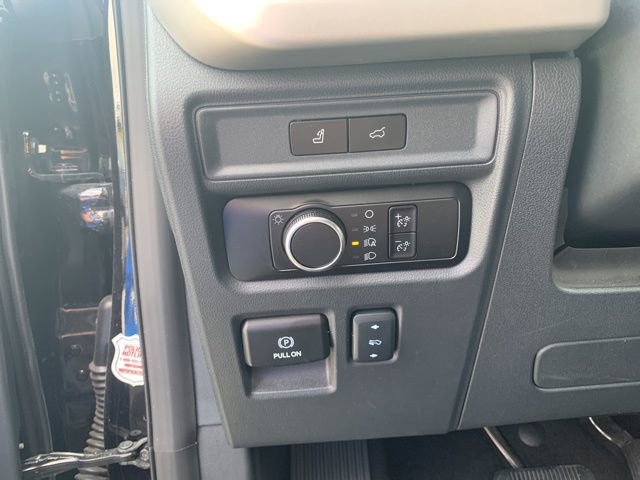 Used 2024 Ford Expedition XLT image 24