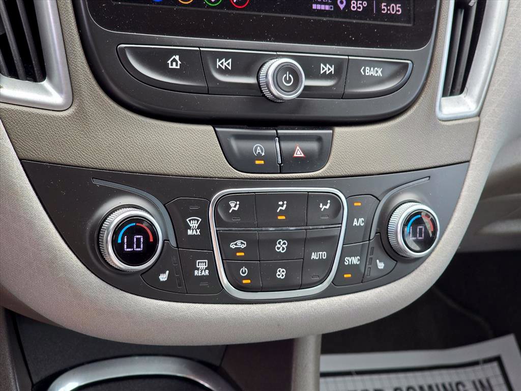 Used 2022 Chevrolet Malibu LT FWD image 18