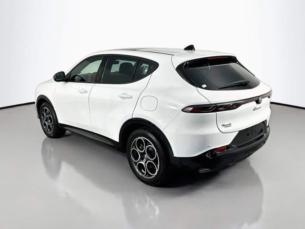 Used 2025 Alfa Romeo Tonale AWD/4WD image 5
