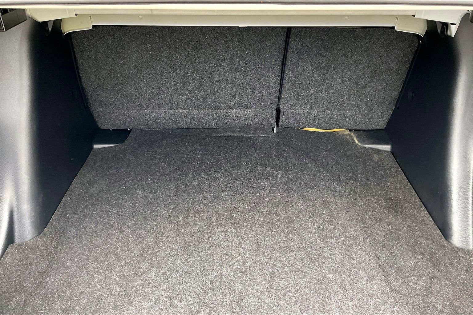 Used 2019 Toyota Yaris LE image 24