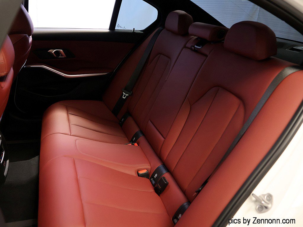 Certified 2024 BMW 330i xDrive Sedan w/ Convenience Package image 12