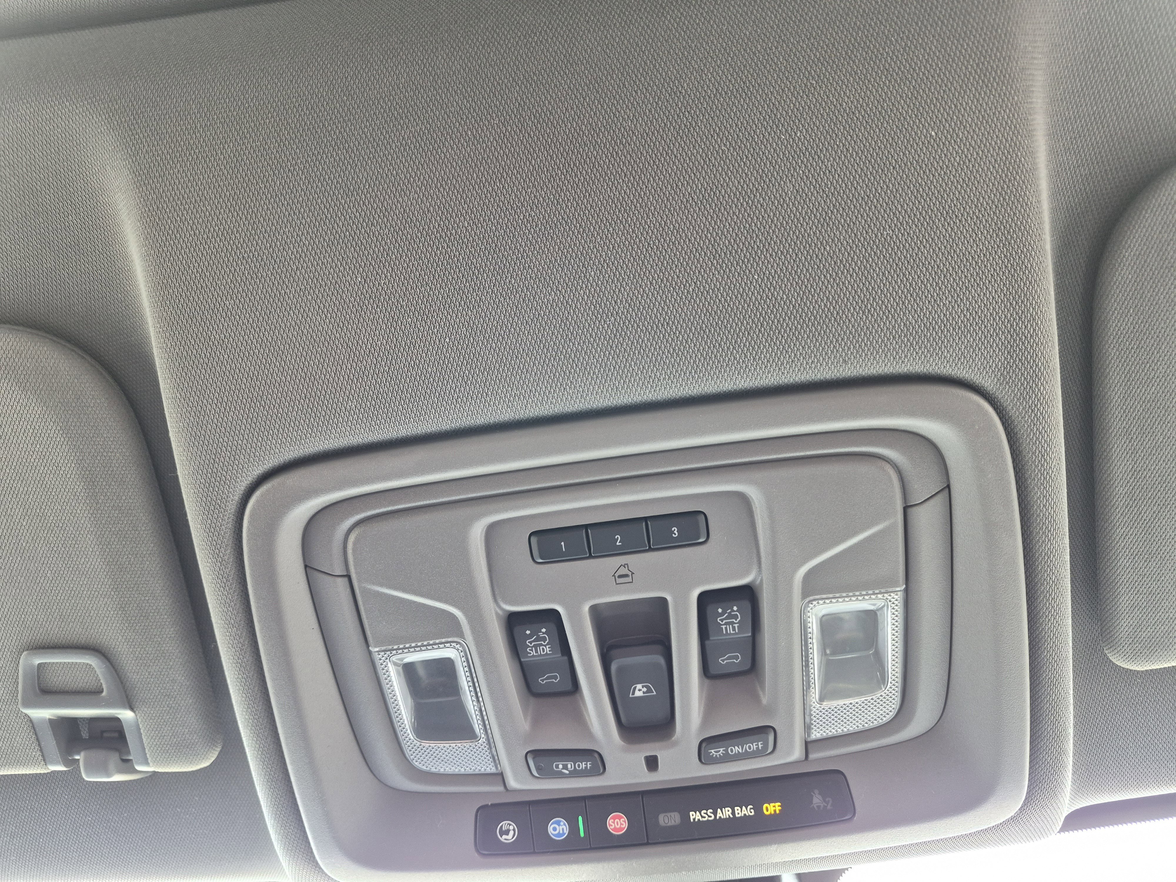 Used 2021 GMC Sierra 2500 Denali w/ Denali Black Diamond Edition image 27