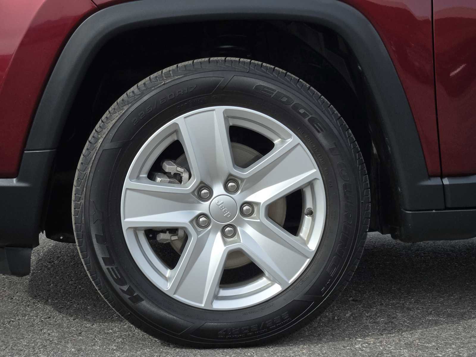 Used 2022 Jeep Compass Latitude image 13