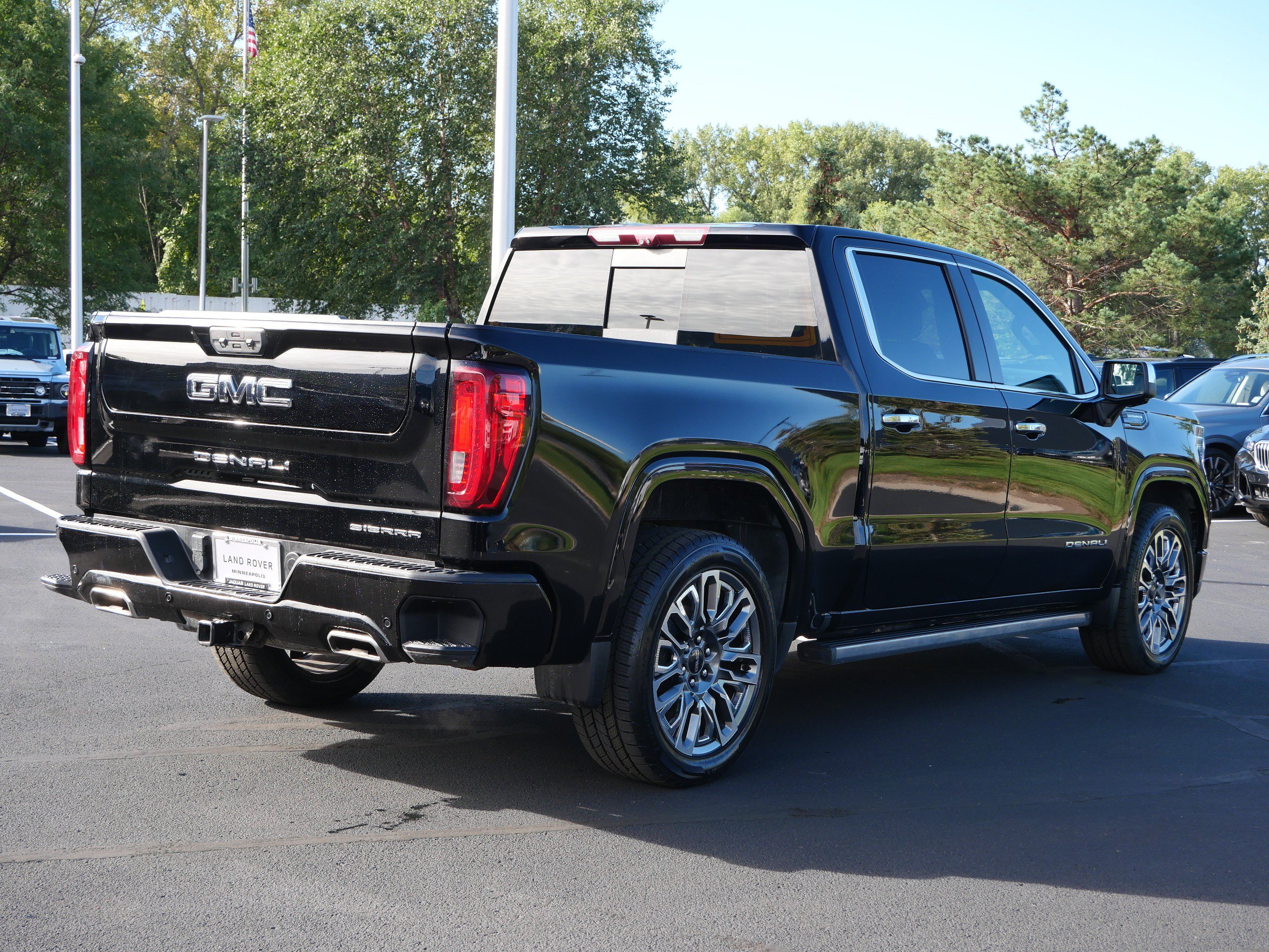 Used 2023 GMC Sierra 1500 Denali Ultimate AWD/4WD image 6