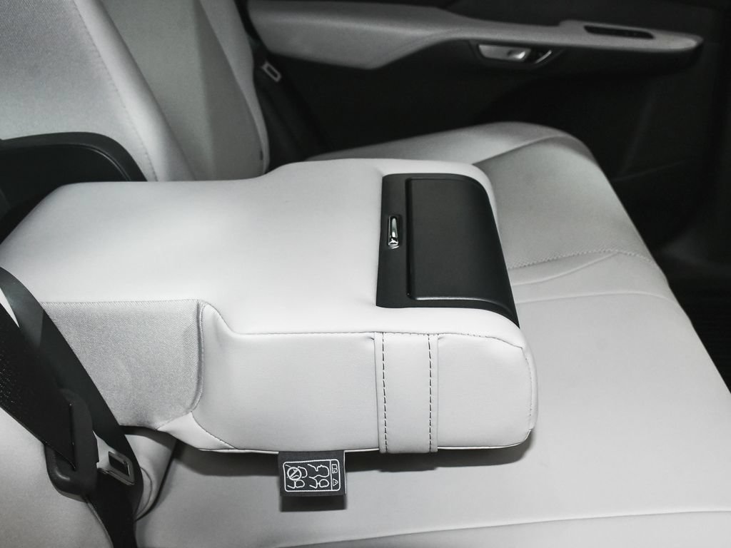 Used 2025 Lexus RX 350 F Sport w/ Accessory Package AWD/4WD image 52
