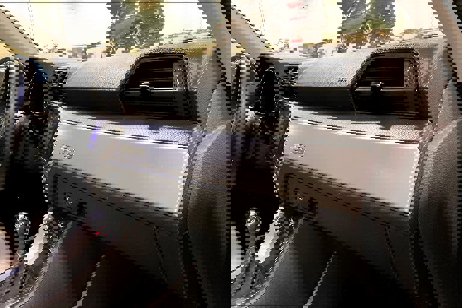 Used 2020 Audi Q3 2.0T Premium w/ Convenience Package image 18