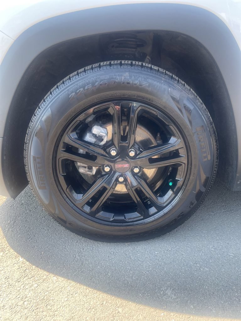 Used 2022 GMC Terrain AT4 w/ Infotainment Package II AWD/4WD image 9