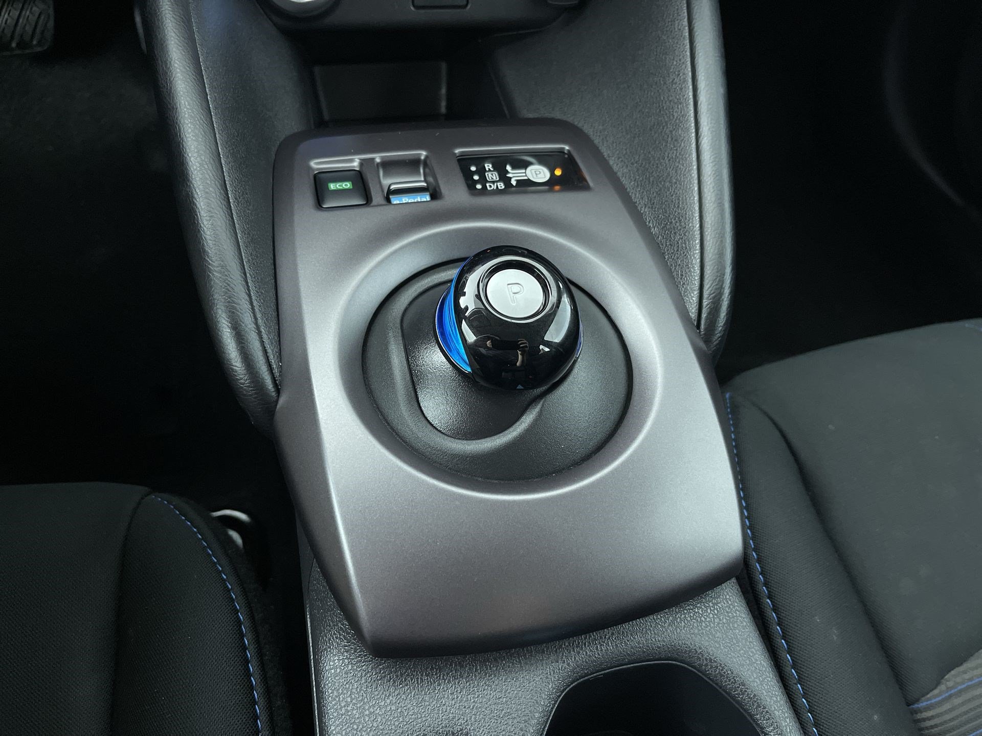 Certified 2025 Nissan Leaf S FWD image 19