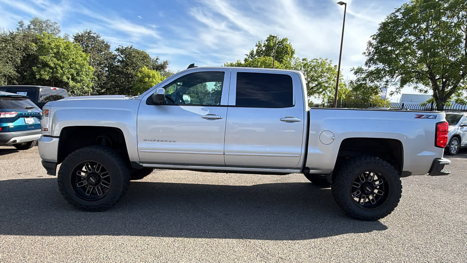 Used 2018 Chevrolet Silverado 1500 LT w/ All Star Edition AWD/4WD image 8