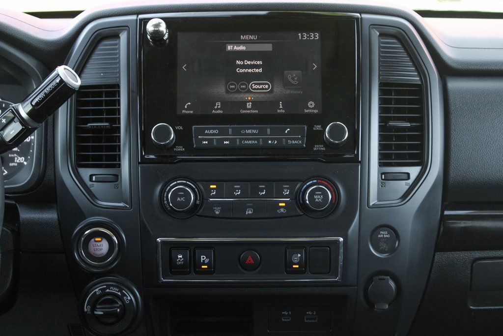 Used 2022 Nissan Titan SV image 24