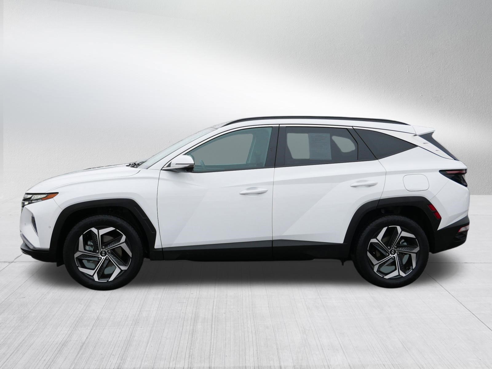 Certified 2024 Hyundai Tucson Limited AWD/4WD image 4