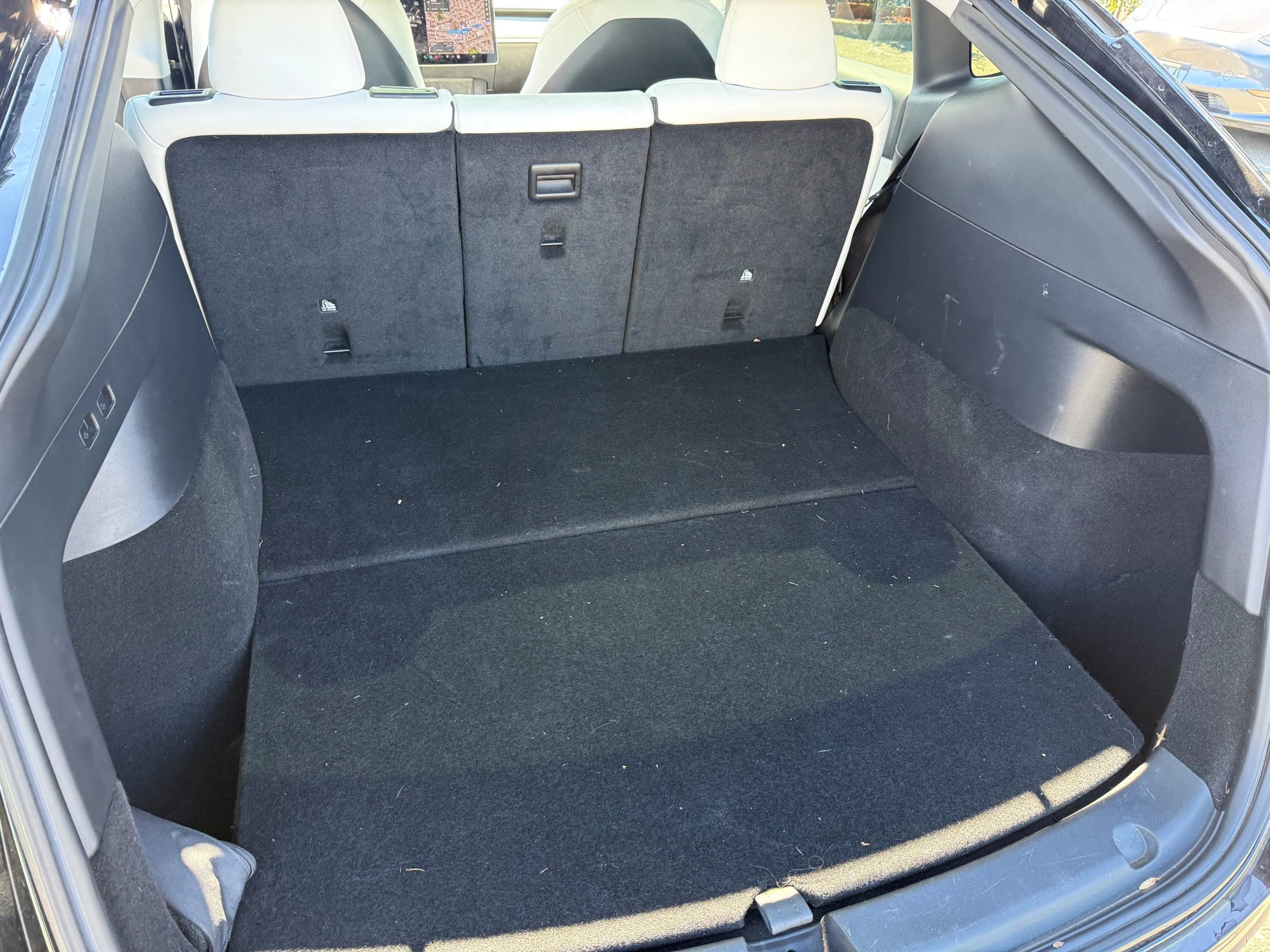 Used 2021 Tesla Model Y Long Range image 16