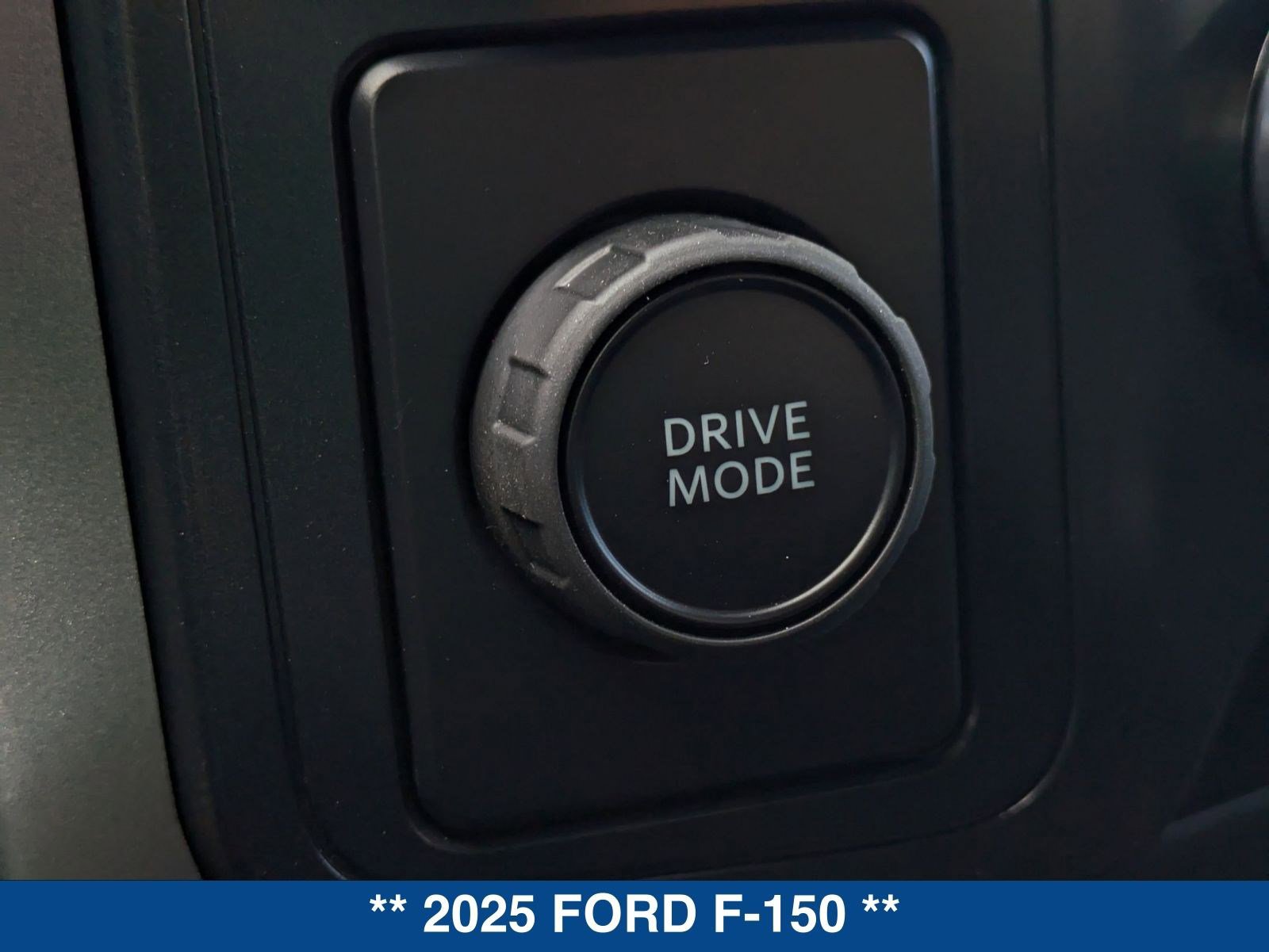 New 2025 Ford F150 XLT w/ Equipment Group 302A MID image 31