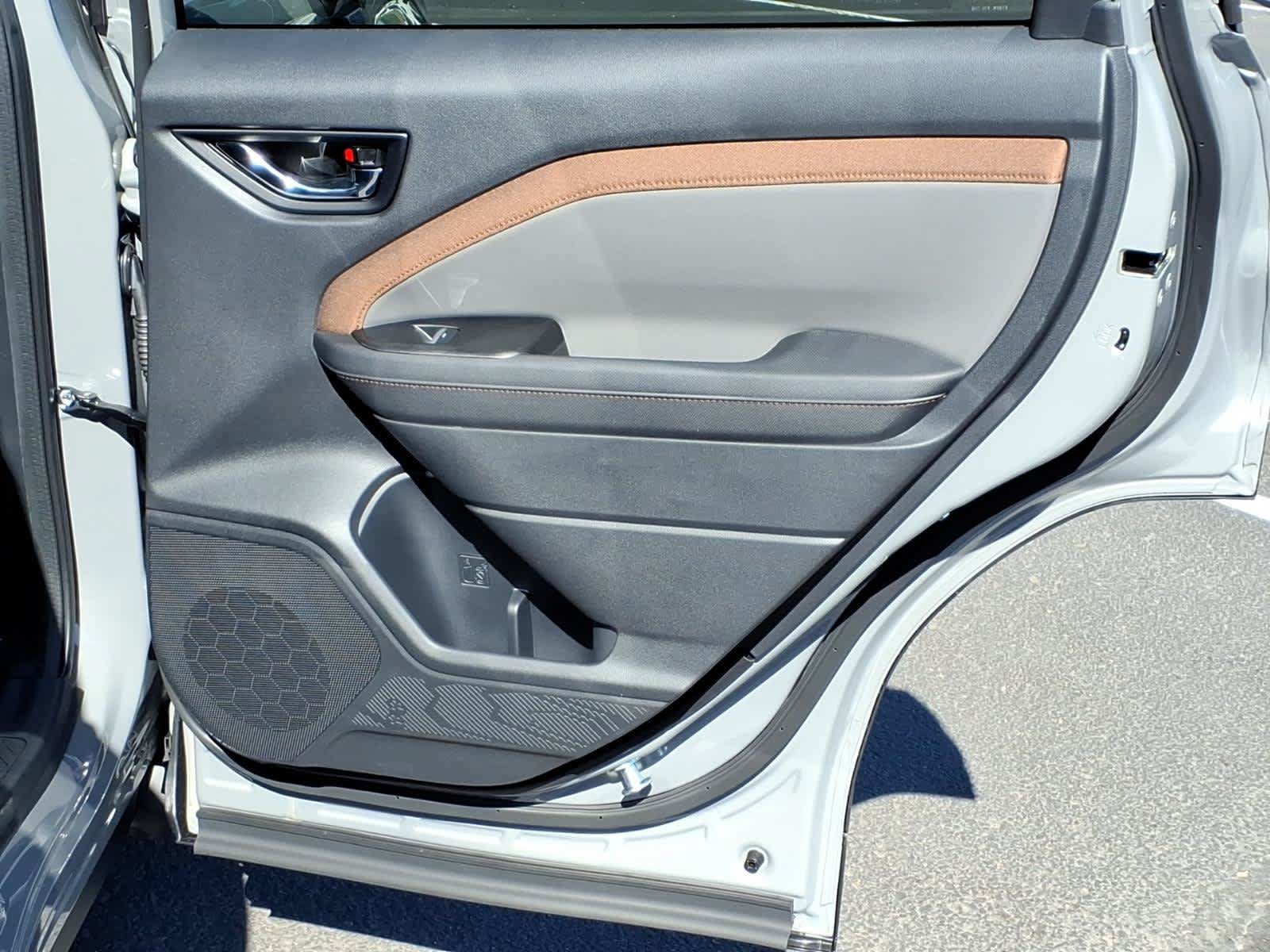New 2026 Subaru Forester Touring AWD/4WD image 17