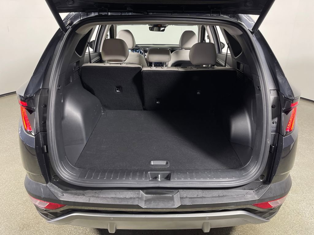 Certified 2023 Hyundai Tucson Limited w/ Cargo Package AWD/4WD image 10