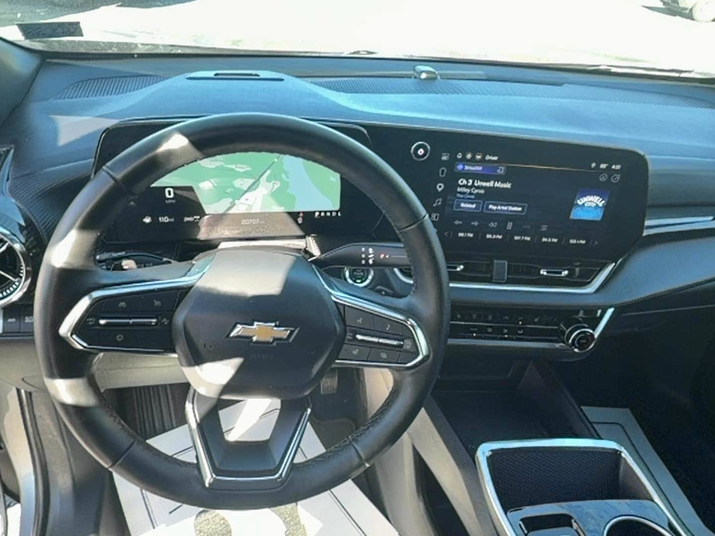 Used 2026 Chevrolet Equinox LT AWD/4WD image 15