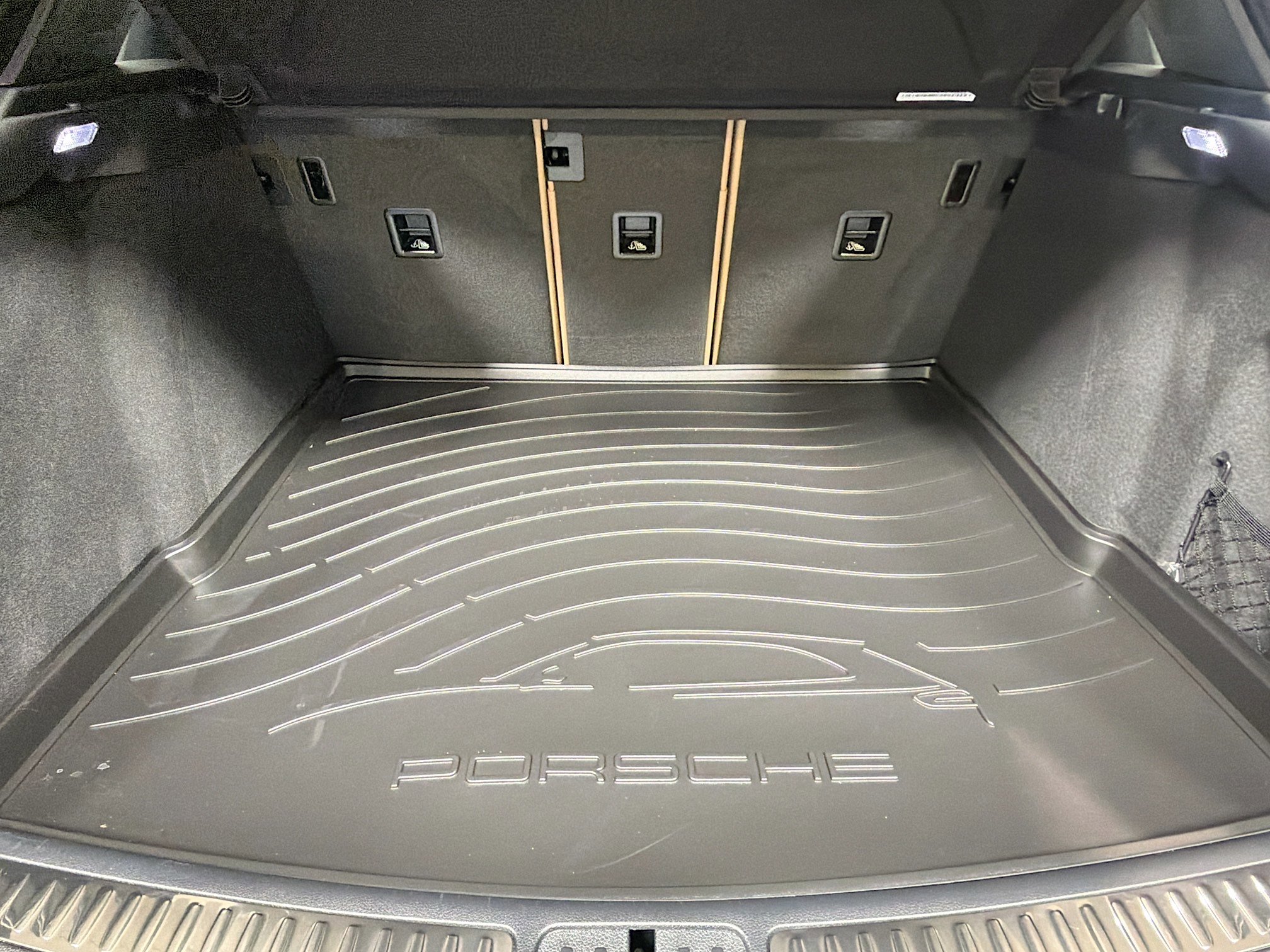 Certified 2026 Porsche Macan image 13