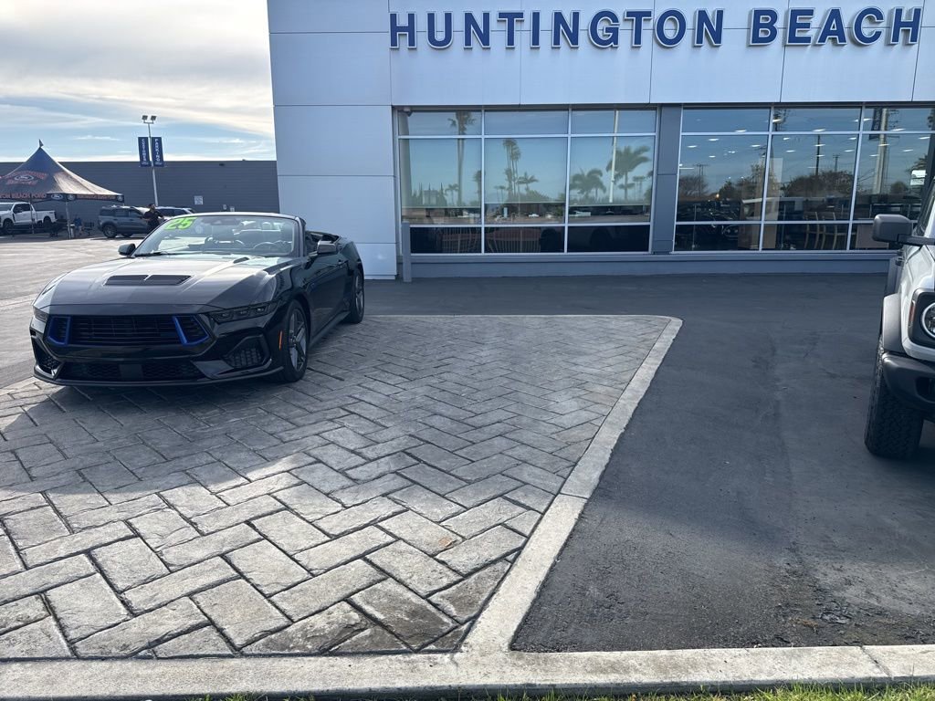 Used 2025 Ford Mustang GT Premium image 23